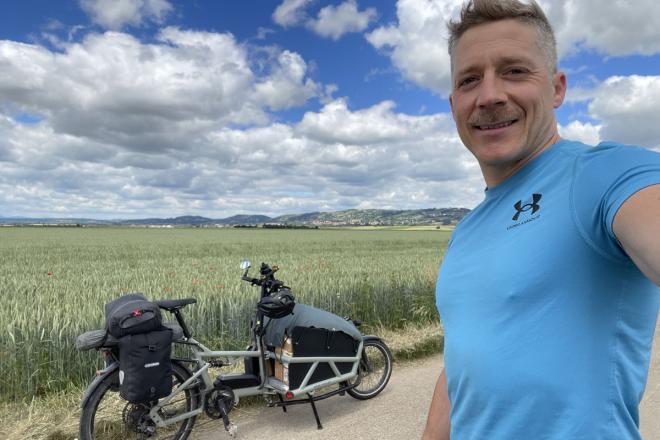Thomas Ernst, CEO von Velo Winterthur fuhr mit dem Cargobike von Zürich nach Barcelone und wieder zurück